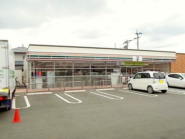コンビニ　セブンイレブン菊陽町役場前店（コンビニ）まで450m