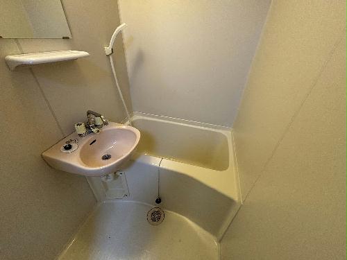 バス・シャワールーム　設備・仕様は号室により異なる為、現況を優先いたします。