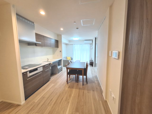 居室・リビング　14帖のリビング（家具はついておりません）