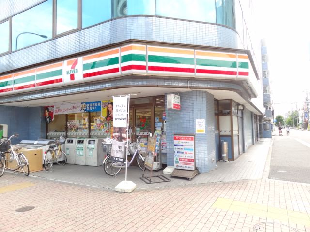 コンビニ　セブンイレブン（コンビニ）まで20m