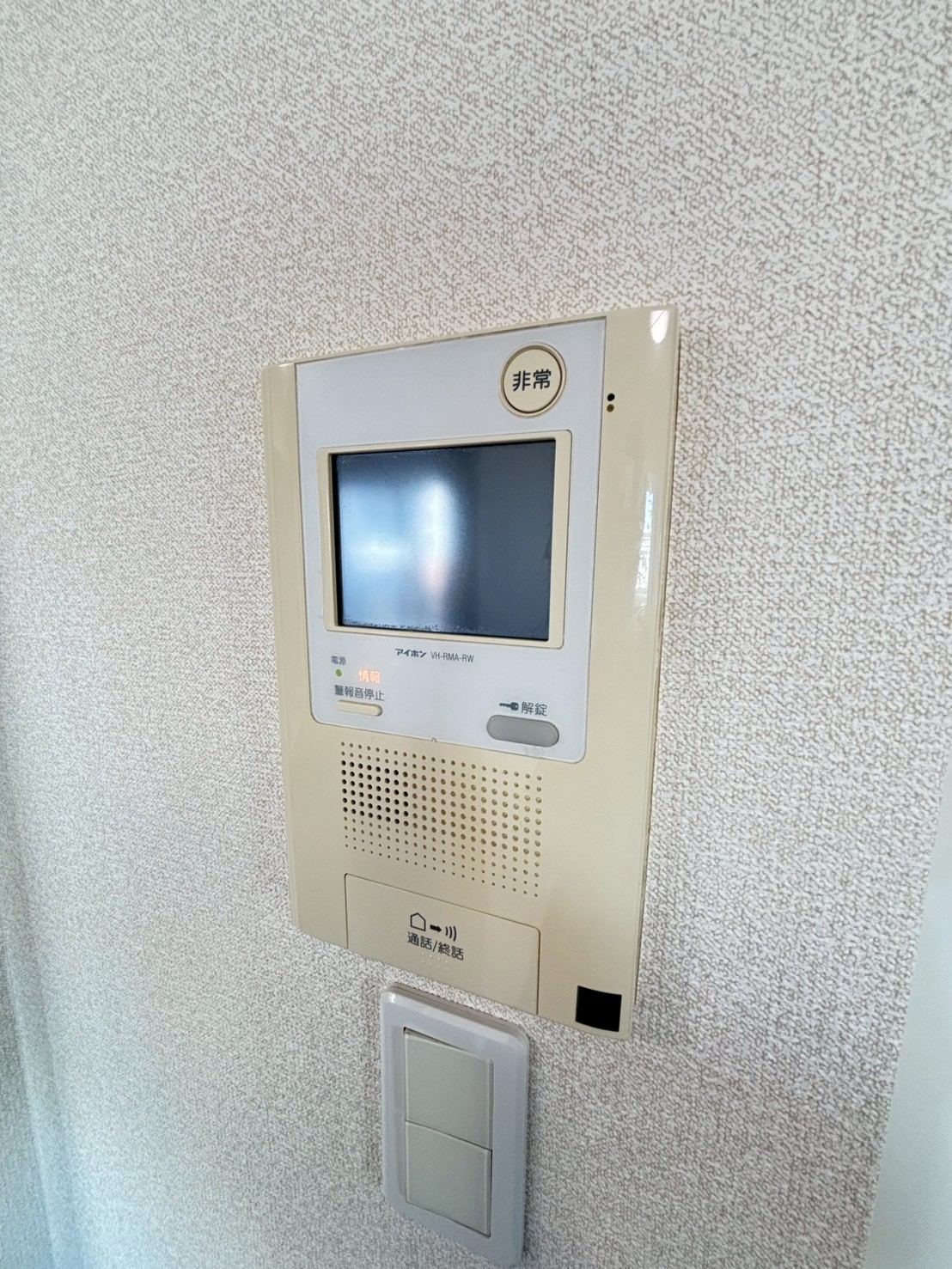 セキュリティ　TVモニター付インターホン