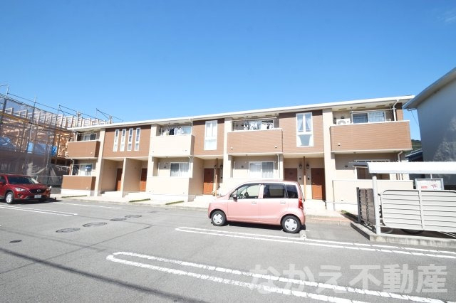 建物外観　落ち着いた雰囲気の外観です