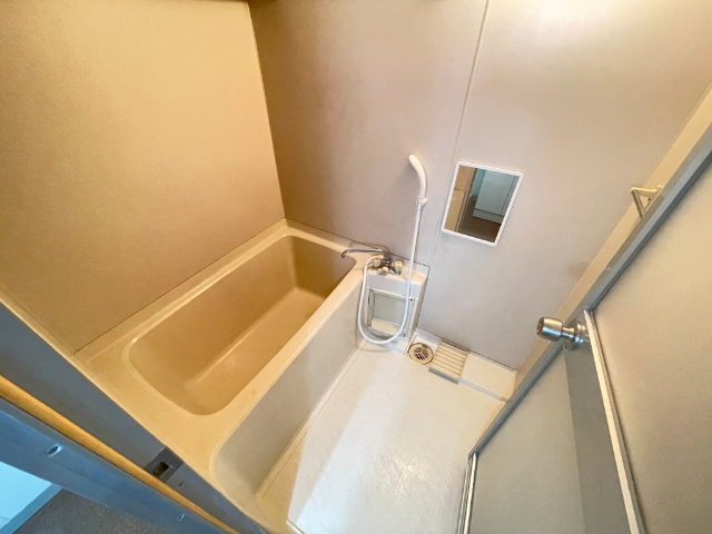 バス・シャワールーム　バスルーム