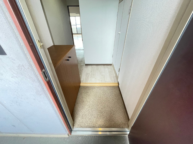 玄関　下駄箱
