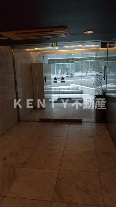 エントランス　清潔なエントランスです