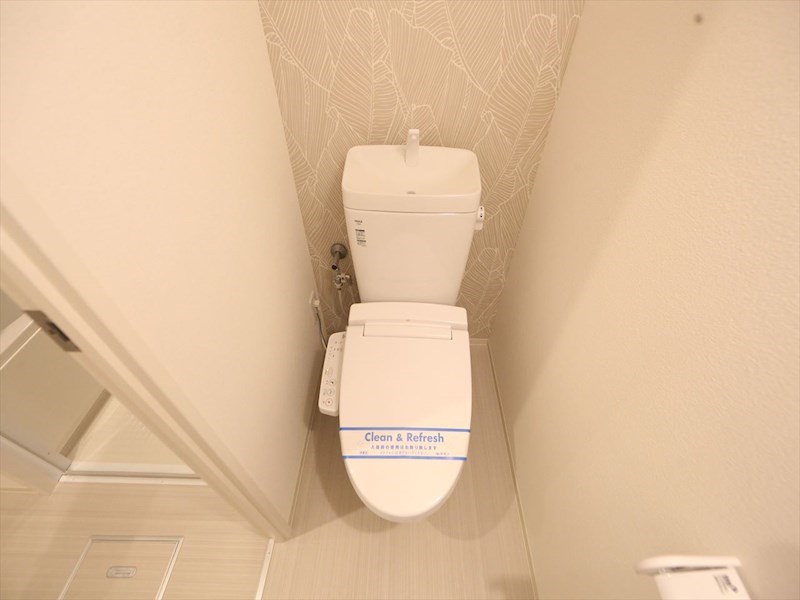 トイレ　温水洗浄暖房便座付トイレ