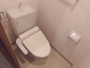 トイレ　同タイプ内観です