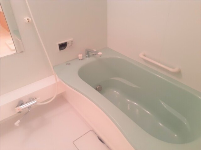 バス・シャワールーム　追い焚き給湯