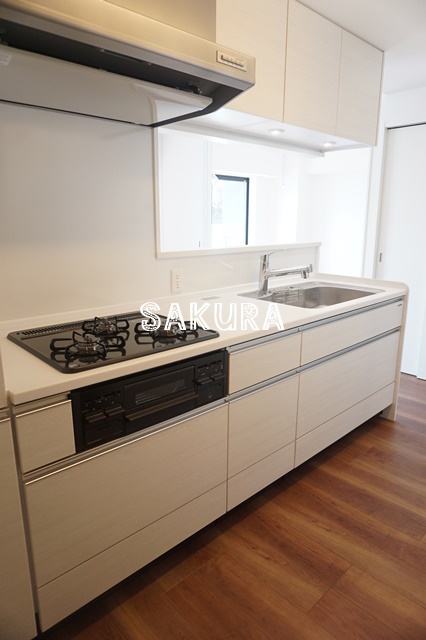 キッチン　周りを見渡しながら調理のできるカウンターキッチンです♪