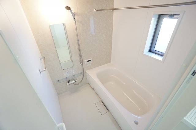 バス・シャワールーム　※同タイプの写真です