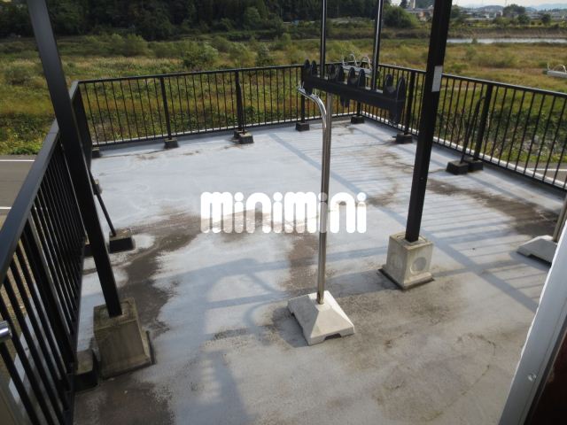 バルコニー　広いベランダ