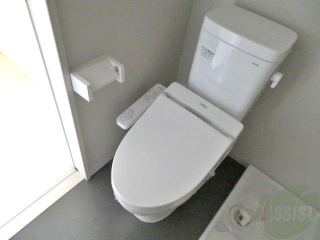 トイレ　ウォシュレット機能がついたトイレ。安心して使用できますね。