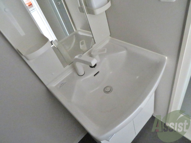 洗面設備　シャンプードレッサー。身支度はここでばっちり。