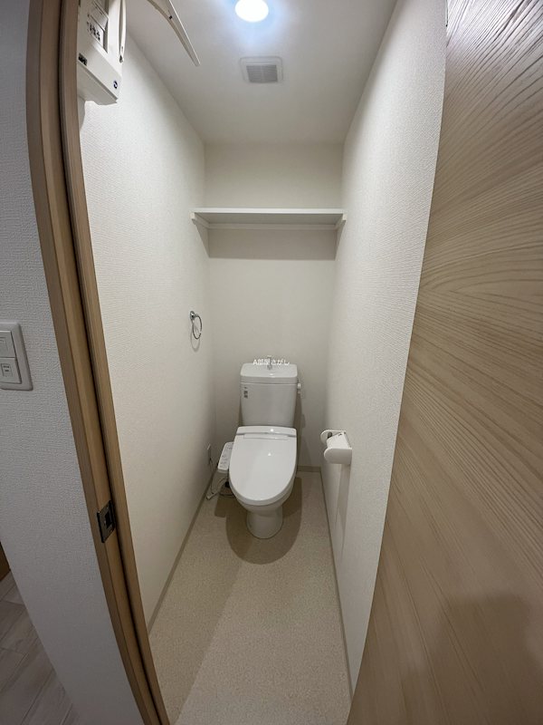 トイレ　※同一物件別部屋写真