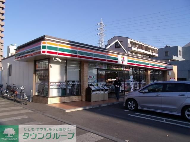 コンビニ　セブンイレブン（コンビニ）まで470m