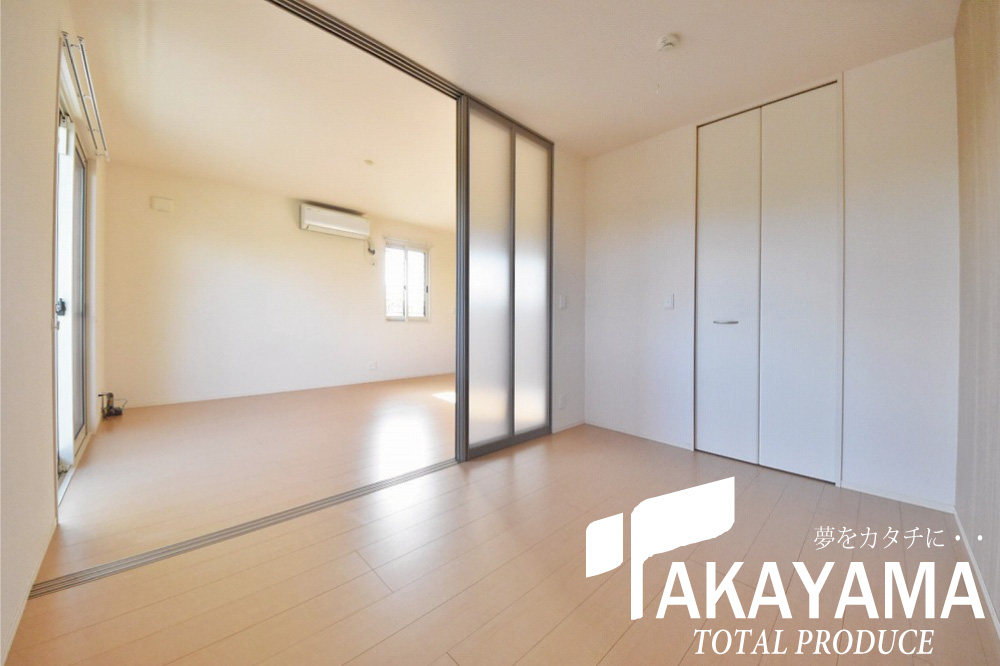 その他設備　リビング＆リビング設備それぞれの写真です★