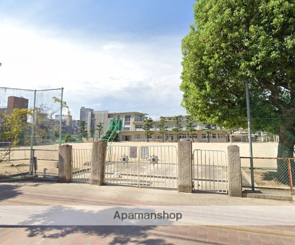 小学校　南小学校（小学校）まで485m