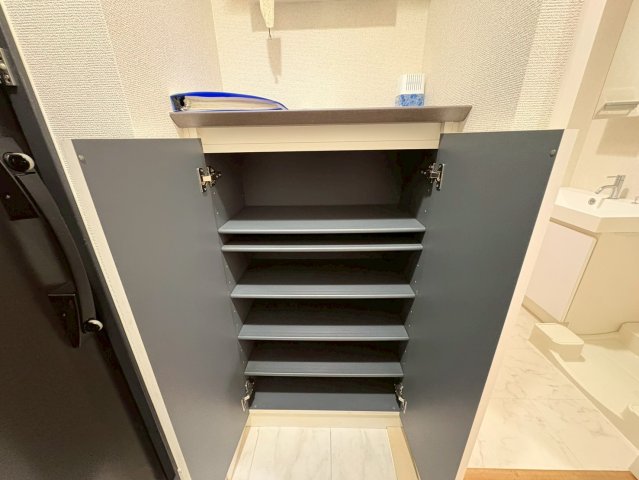 収納　エルスタンザ千代田