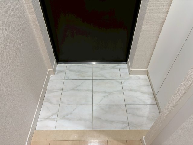 玄関　エルスタンザ千代田