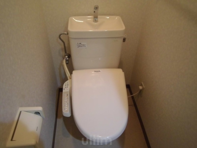 トイレ　別の部屋の写真