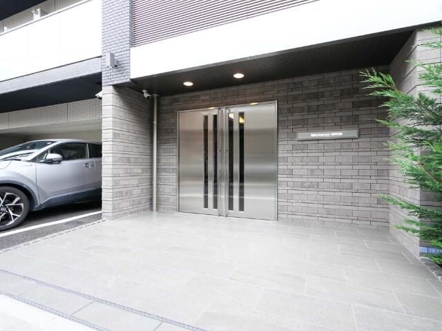 エントランス　建物の内部です