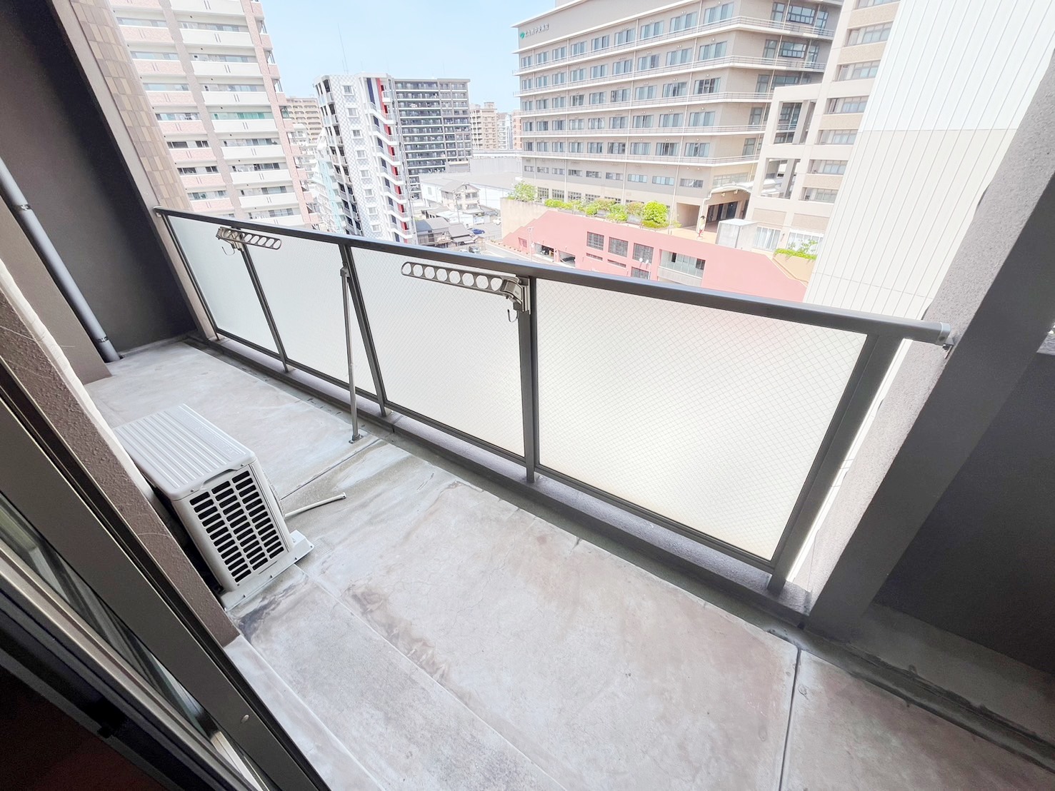 バルコニー　※他室写真～現況優先