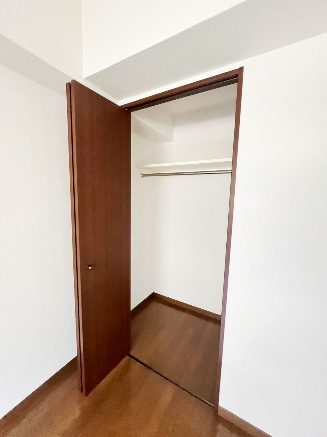 収納　※他室写真～現況優先