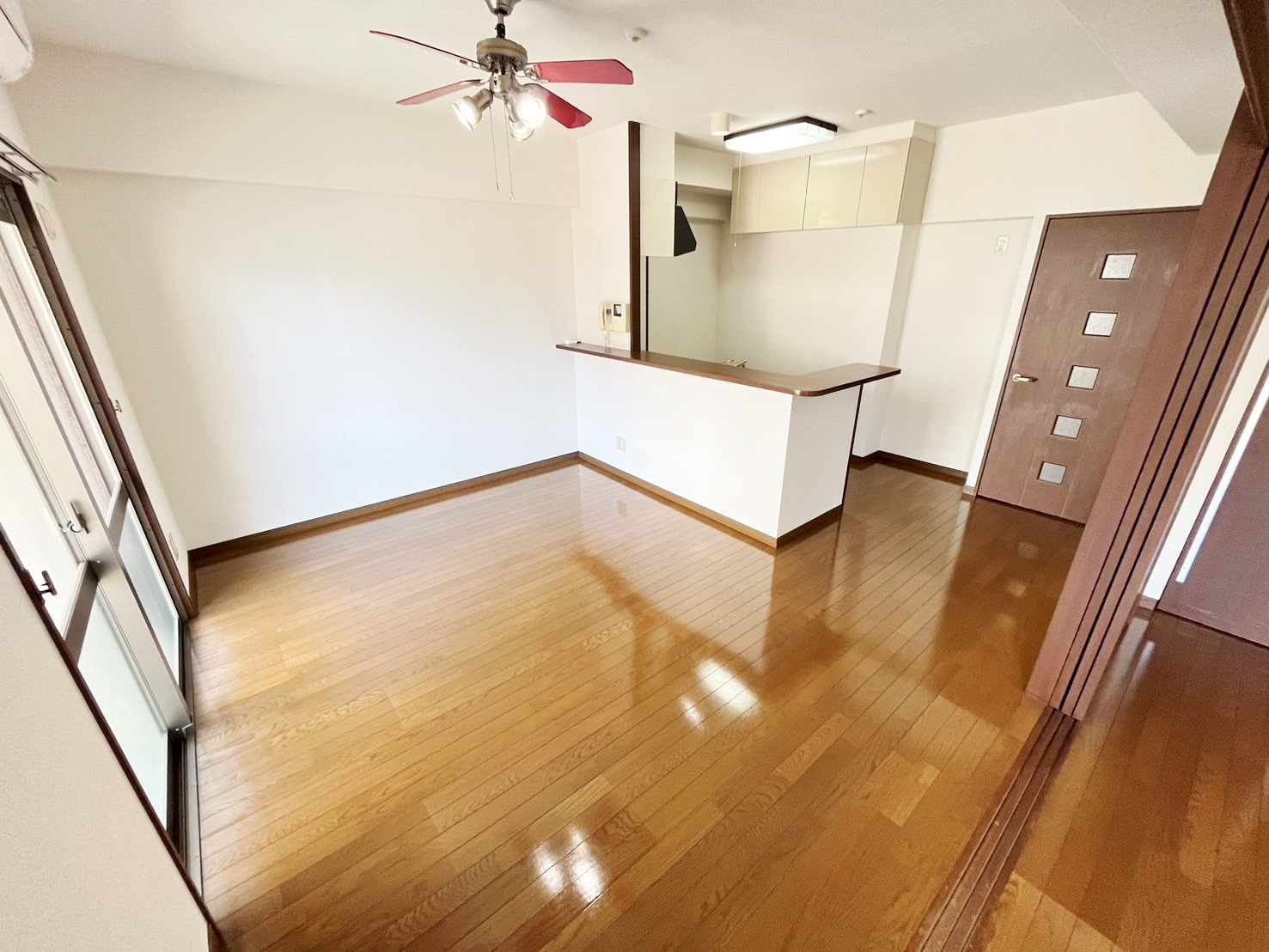 居室・リビング　※他室写真～現況優先