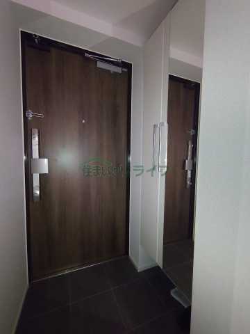 玄関　Leaf Village 新宿若松