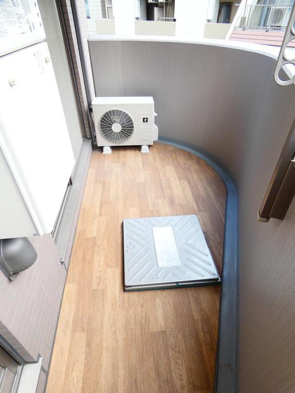 バルコニー　写真は同タイプ住居です。