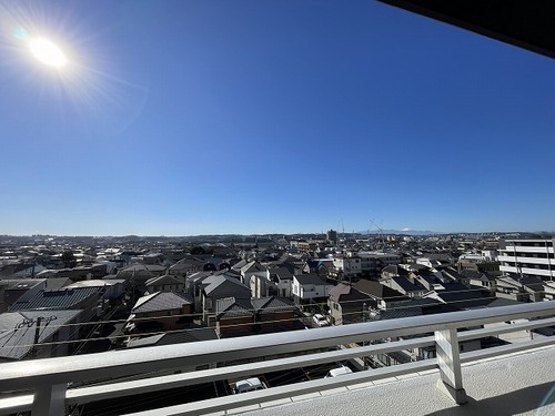 眺望　リビング・ダイニング側のバルコニーからの眺望