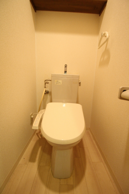 トイレ　※別室の参考写真です。