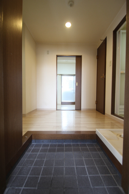 玄関　※別室の参考写真です。