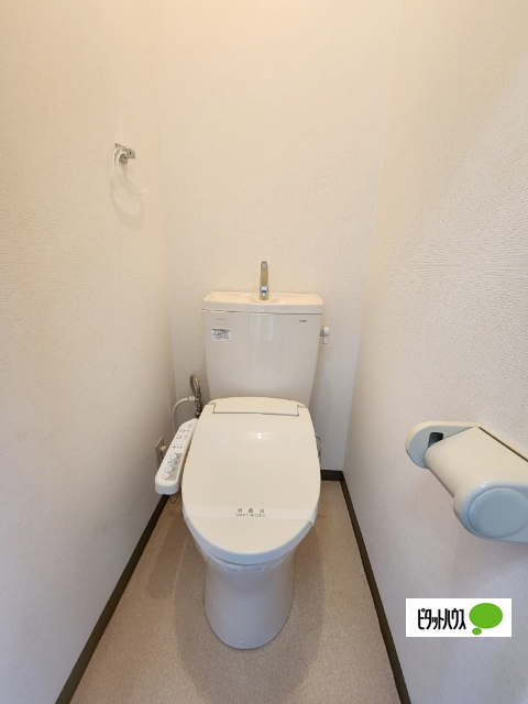 トイレ　ウォシュレット付き♪