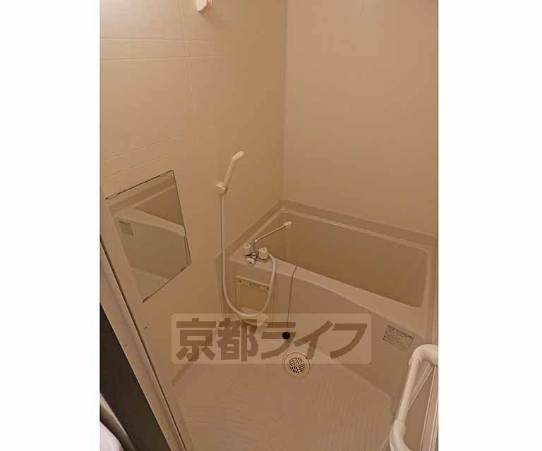 バス・シャワールーム　ゆったりとしたお風呂です。