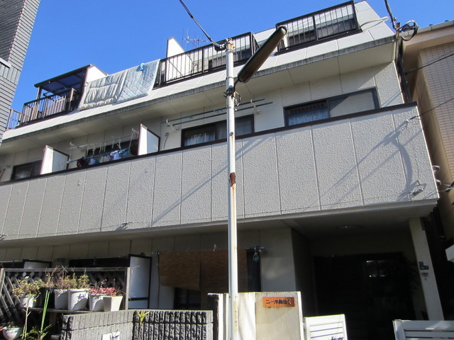 建物外観　タイル張りの綺麗な外観です