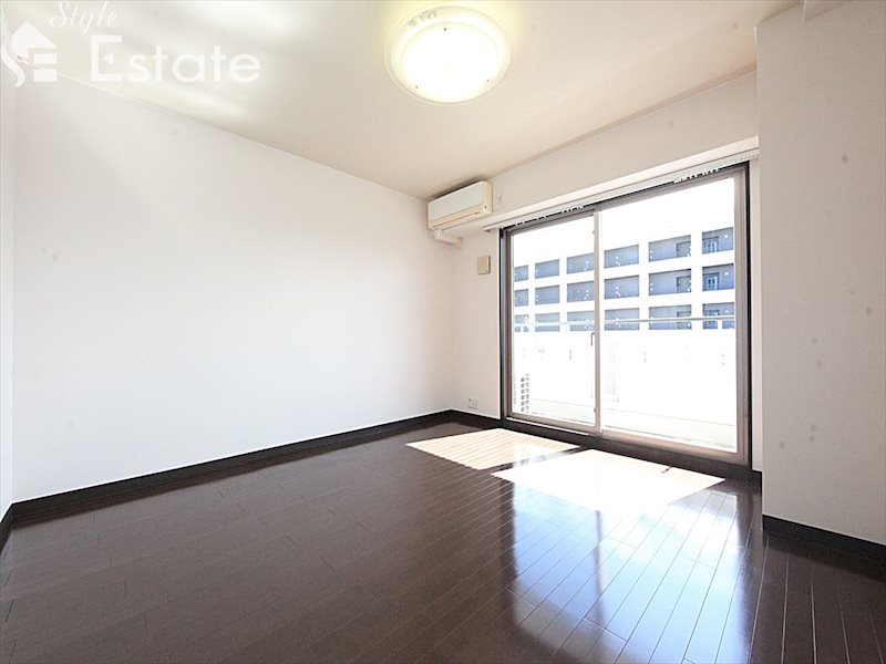 居室・リビング　内装