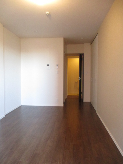 居室・リビング　★洋室８帖★