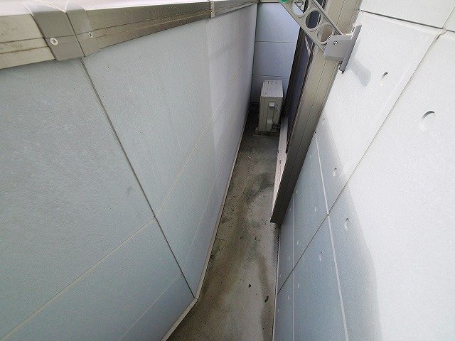 バルコニー　壁が高く、洗濯ものが外から見えません