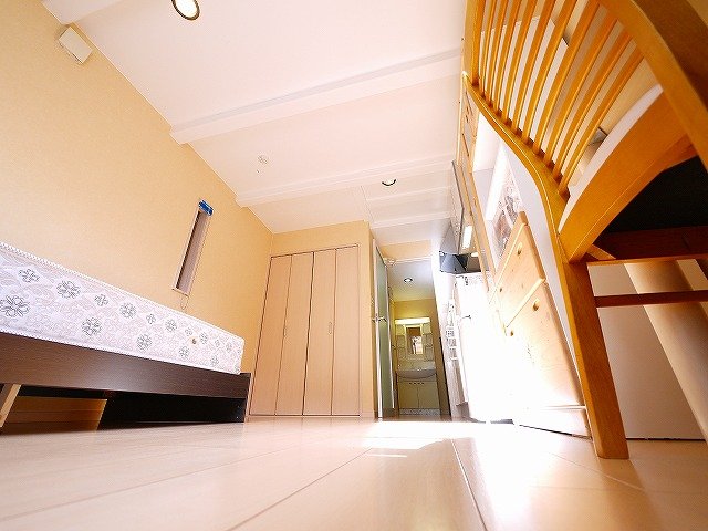 居室・リビング　ゆとりのあるお部屋で新生活をいかがでしょうか