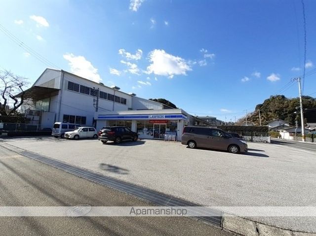 コンビニ　ローソン　高知横浜店（コンビニ）まで600m