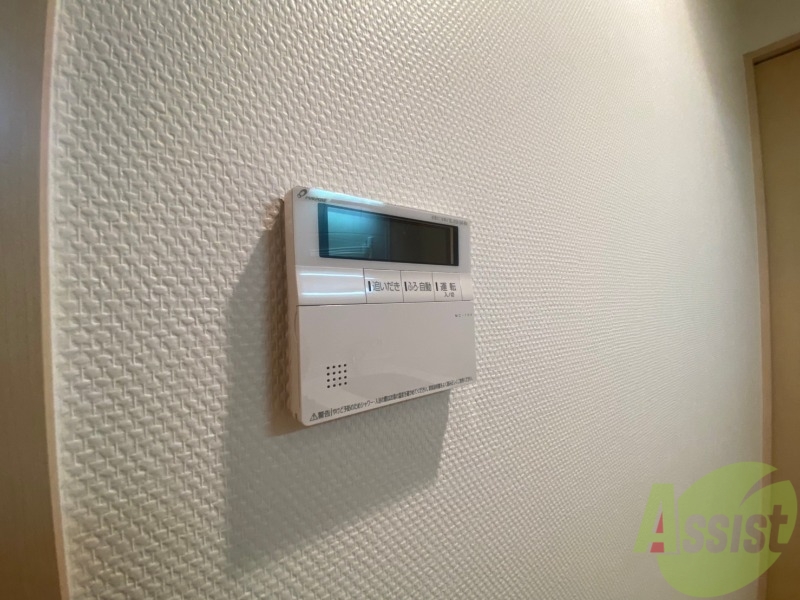 その他設備　こちらは、追い炊きもついてますよ、嬉しいですね。