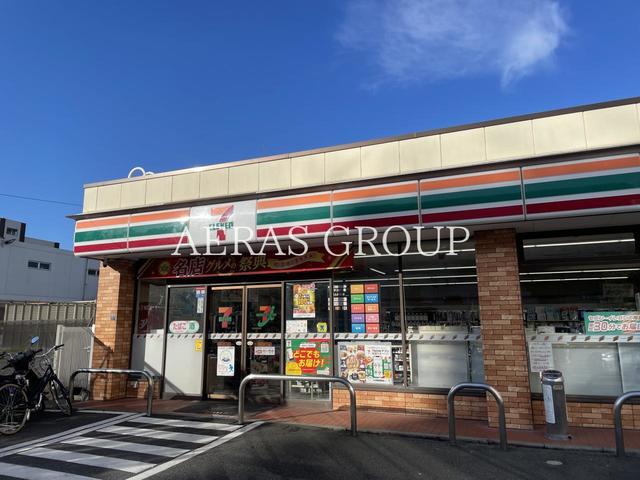 コンビニ　セブン-イレブン 板橋小豆沢１丁目店（コンビニ）まで382m