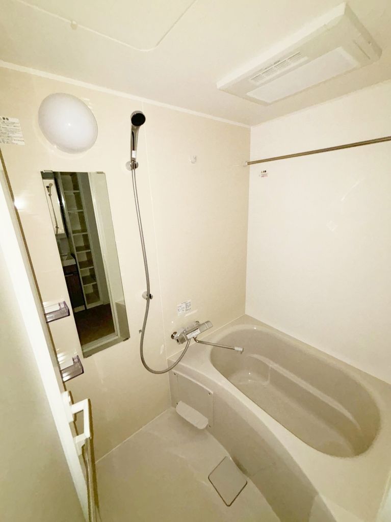 バス・シャワールーム　バス
