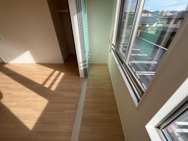 バルコニー　インナーテラスあり！