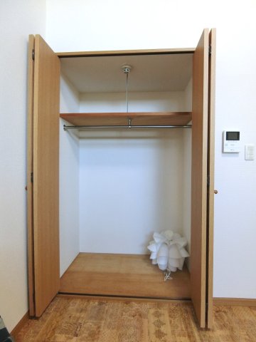 収納　クローゼット　別室・参考105号室