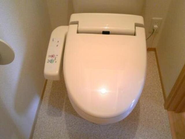 トイレ　温水洗浄暖房便座