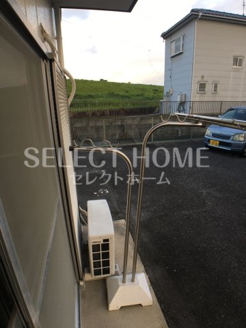 バルコニー　お洗濯にも便利なバルコニー付き