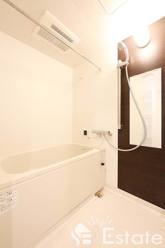 バス・シャワールーム　バスルーム