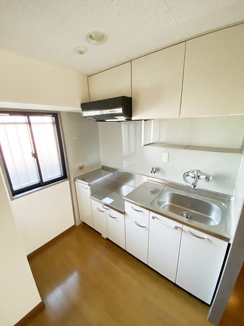 キッチン　※他室写真　現況優先※